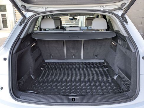 Used 2023 Audi Q5 2.0T Premium w/ Convenience Package image 26