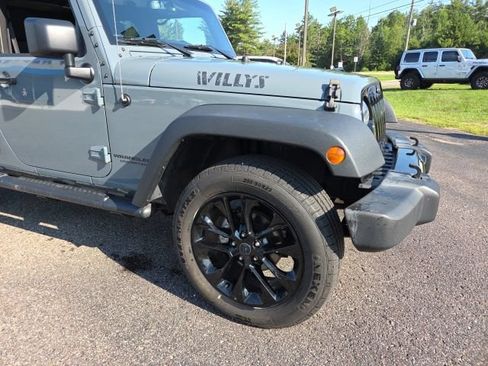 Used 2015 Jeep Wrangler Unlimited Sport w/ Dual Top Group AWD/4WD image 24