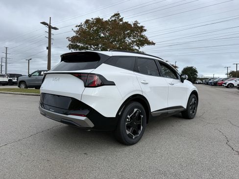 New 2026 Kia Sportage SX image 5