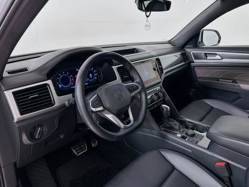 Used 2022 Volkswagen Atlas Cross Sport SEL R-Line image 10