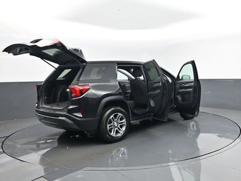 Used 2025 GMC Terrain Elevation AWD/4WD image 30