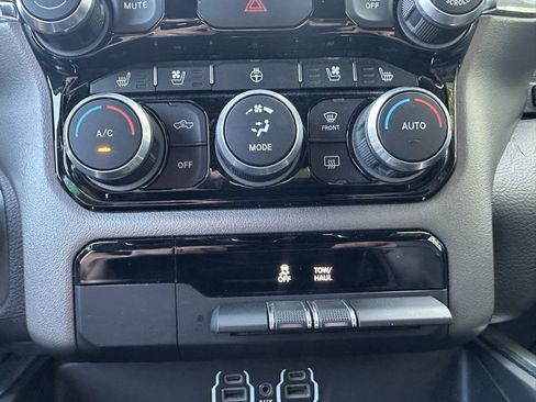 Used 2024 RAM 1500 Laramie image 30