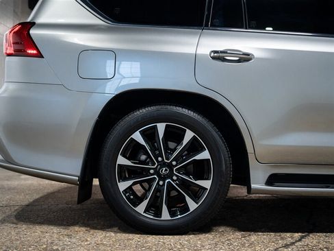 Used 2021 Lexus LX 570 4WD w/ Sport Package image 10