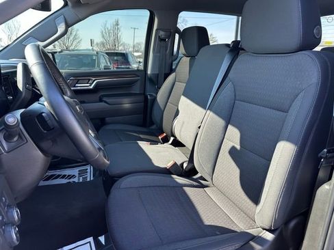 Used 2024 Chevrolet Silverado 1500 LT image 25