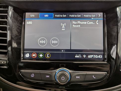 Used 2019 Chevrolet Trax LT w/ LT Convenience Package AWD/4WD image 19