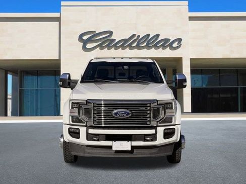 Used 2022 Ford F450 Platinum w/ FX4 Off-Road Package image 2