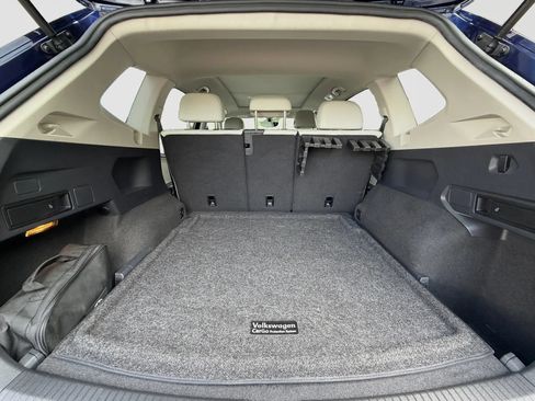 Used 2021 Volkswagen Tiguan SE w/ Panoramic Sunroof Package AWD/4WD image 16