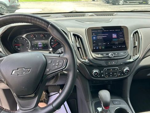 Used 2022 Chevrolet Equinox RS w/ RS Leather Package FWD image 10
