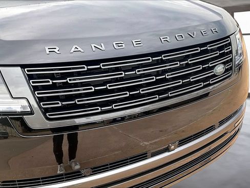 Used 2025 Land Rover Range Rover SE AWD/4WD image 28