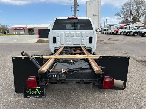 Used 2017 Chevrolet Silverado 3500 W/T image 3