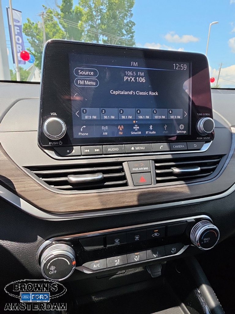 Used 2023 Nissan Altima 2.5 SV FWD image 16