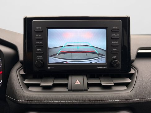 Used 2020 Toyota RAV4 LE w/ Carpet Mat Package AWD/4WD image 15