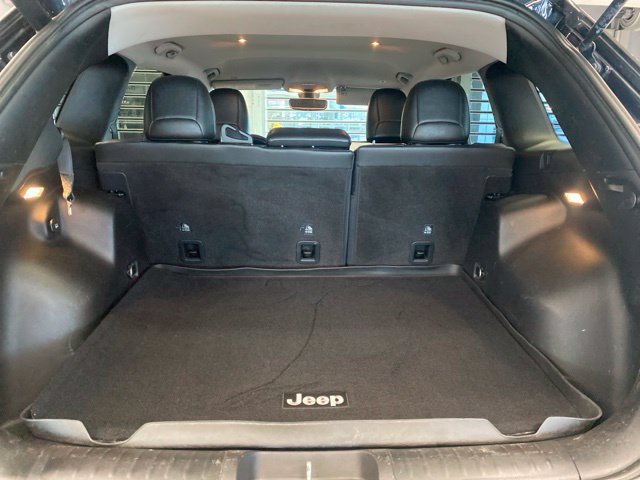 Used 2019 Jeep Cherokee Latitude Plus w/ Comfort/Convenience Group AWD/4WD image 10