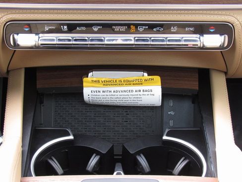 New 2025 Mercedes-Benz GLE 450 4MATIC image 36