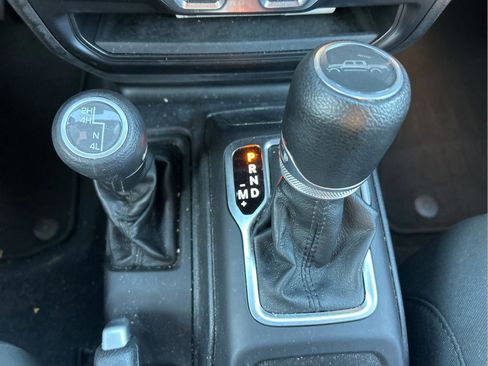 Certified 2020 Jeep Gladiator Sport w/ Quick Order Package 24S image 23