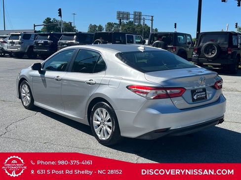 Used 2019 Toyota Camry LE image 5