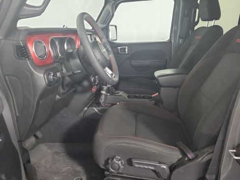 Used 2023 Jeep Wrangler Unlimited Rubicon AWD/4WD image 11