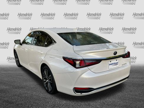 Certified 2025 Lexus ES 300h w/ Premium Package image 7