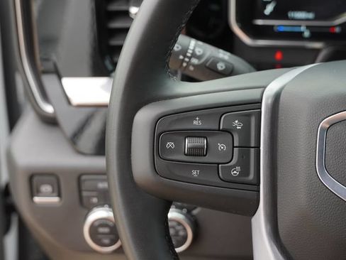 Used 2025 GMC Sierra 1500 SLT AWD/4WD image 29
