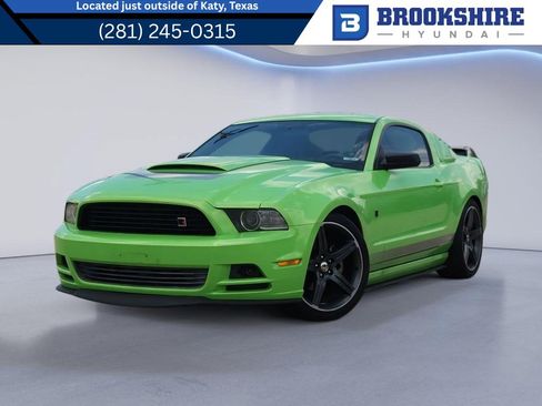 Used 2014 Ford Mustang Premium RWD image 1