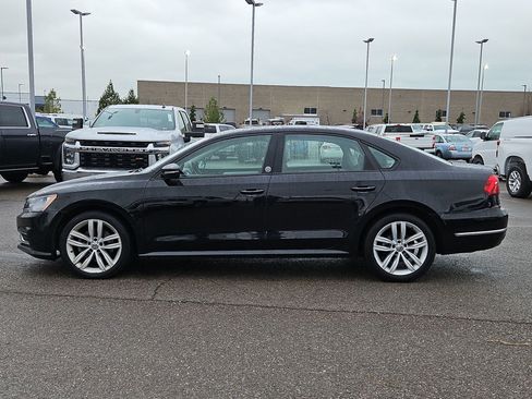 Used 2019 Volkswagen Passat 2.0T Wolfsburg image 7