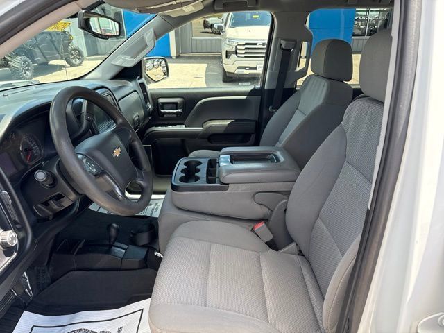 Used 2018 Chevrolet Silverado 1500 Custom w/ Custom Value Package AWD/4WD image 12