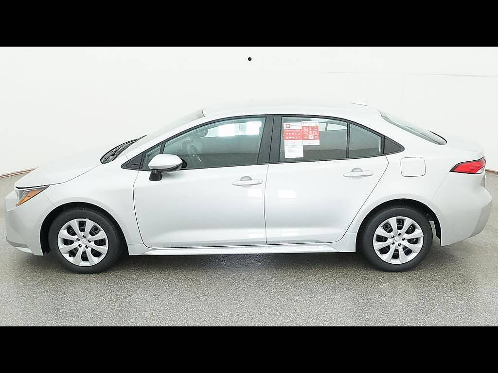 New 2026 Toyota Corolla LE FWD image 4