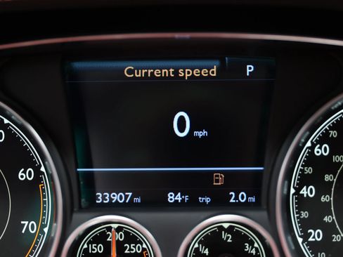 Used 2018 Bentley Flying Spur S V8 w/ Black Edition AWD/4WD image 35