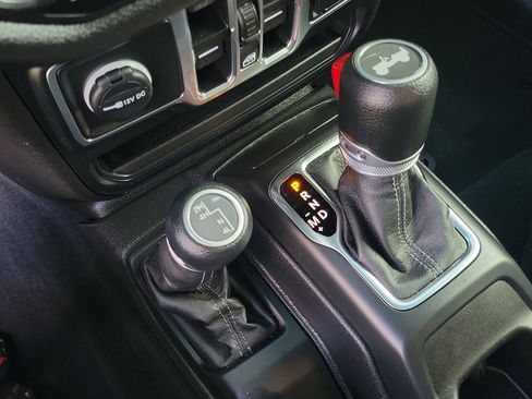 Used 2024 Jeep Wrangler Sport S image 22