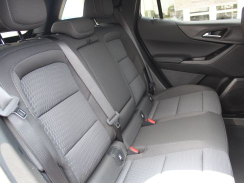 New 2027 Chevrolet Equinox LT AWD/4WD image 16