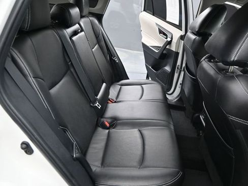 Used 2022 Toyota RAV4 XLE image 18