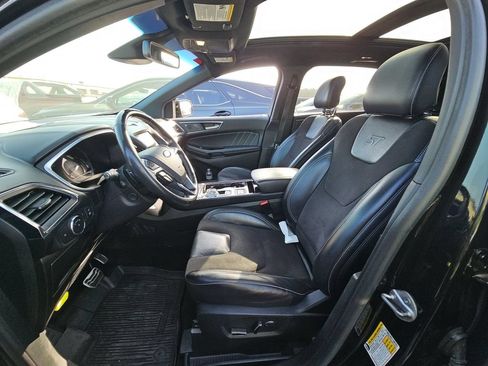 Used 2019 Ford Edge ST w/ Equipment Group 401A AWD/4WD image 3