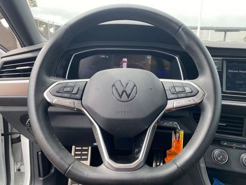 Used 2024 Volkswagen Jetta Sport image 32