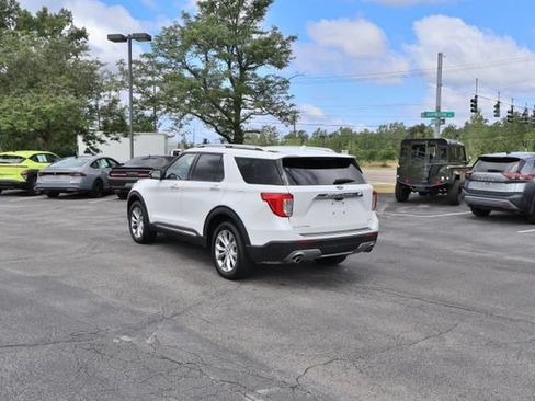 Used 2021 Ford Explorer Limited w/ Equipment Group 301A AWD/4WD image 2