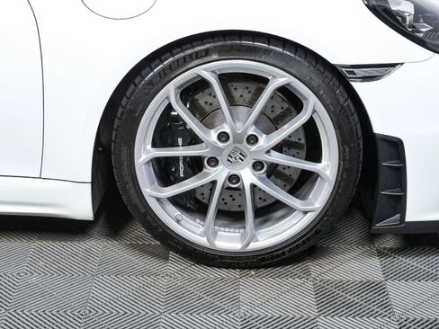 Used 2021 Porsche 718 Boxster Spyder RWD image 12