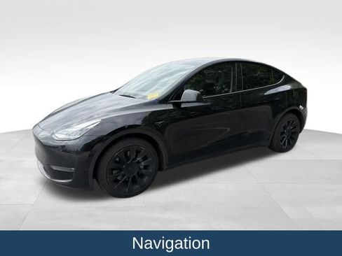Used 2025 Tesla Model Y Long Range AWD/4WD image 4