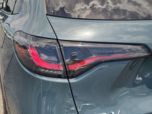 Used 2025 Honda HR-V EX-L image 8