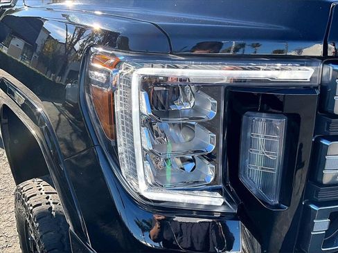 Used 2021 GMC Sierra 2500 AT4 w/ AT4 Premium Plus Package image 29