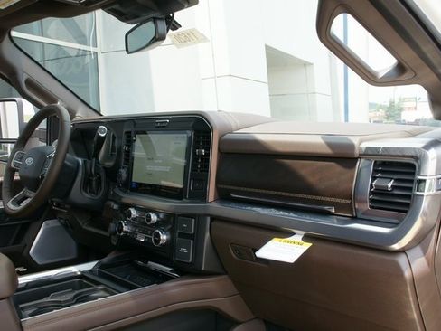 New 2025 Ford F350 King Ranch w/ Chrome Package image 49