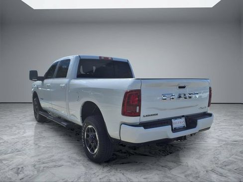 Used 2026 RAM 2500 Laramie AWD/4WD image 5