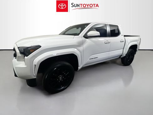Used 2024 Toyota Tacoma SR5 w/ SR5 Upgrade Package RWD image 9