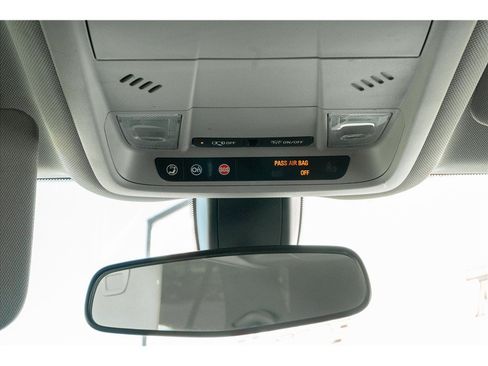 Used 2019 Chevrolet Equinox LT FWD image 16