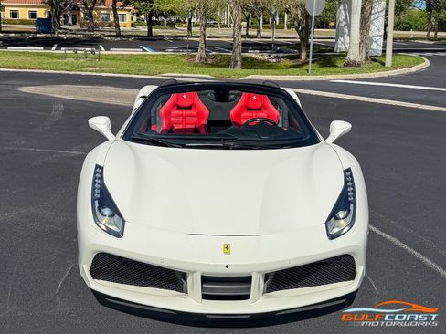 Used 2018 Ferrari 488 Spider image 5