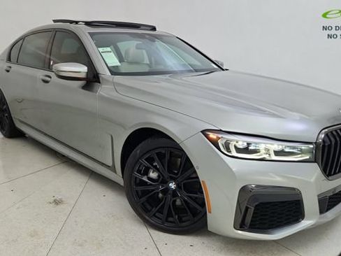 Used 2022 BMW 740i xDrive w/ M Sport Package AWD/4WD image 95