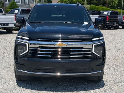Used 2025 Chevrolet Tahoe LT RWD image 3