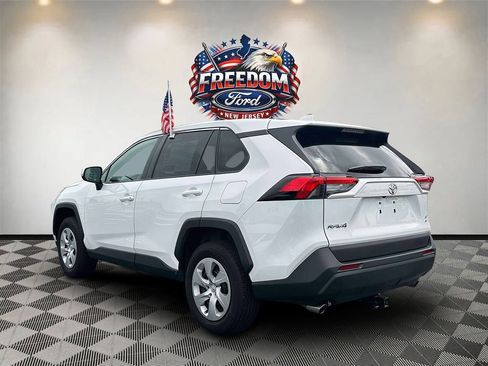 Used 2025 Toyota RAV4 LE AWD/4WD image 6