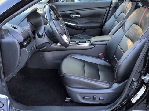 Used 2021 Nissan Sentra SR w/ SR Premium Package image 15