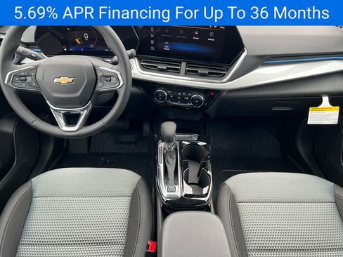 New 2026 Chevrolet Trax LT w/ LT Convenience Package image 2