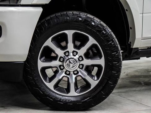 Used 2024 RAM 2500 Limited w/ Safety Group AWD/4WD image 3