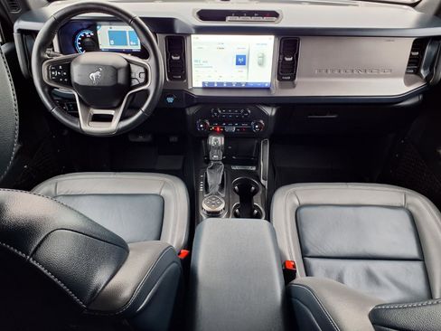 Used 2023 Ford Bronco Outer Banks image 10